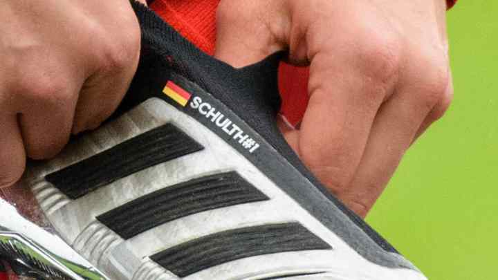 Adidas fußballschuhe mit namen sales